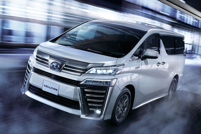 HYBRID Executive Lounge Z(7人乗り・E-Four)