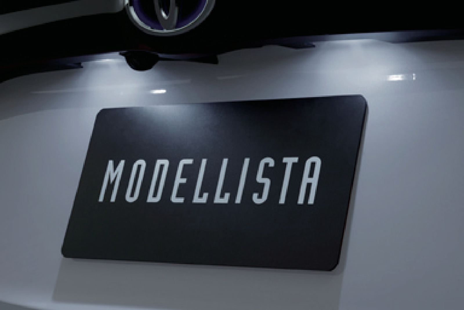【MODELLISTA】　LEDライセンスランプ